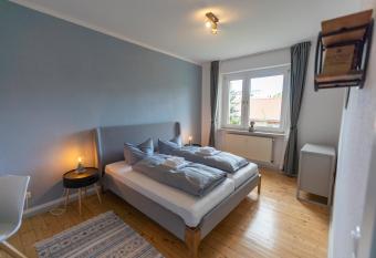 Central 80 qm - Kitchen - Washer - Netflix - Balcony has Balcony rooms