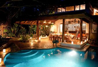 Sue  o del Mar Beachfront Hotel has Balcony rooms