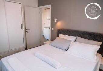 Villa Djelovic has Balcony rooms