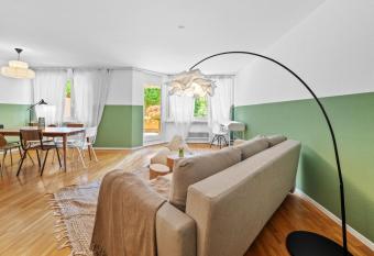 Beautiful Boutique Apartment DRAHTZUG16 has Balcony rooms