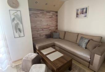 Apartman Zara Zlatar has Balcony rooms