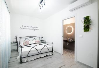 Il Principe rosso has Balcony rooms