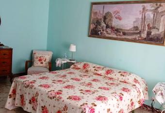 A due passi dal Porto (Marina di Riposto) has Balcony rooms