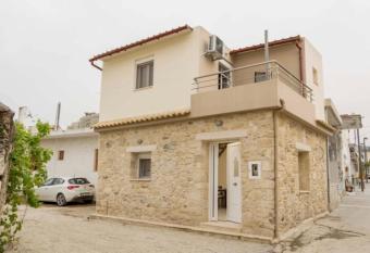 Petrakis House has Balcony rooms