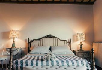 Bed and Breakfast Villa Romano has Balcony rooms