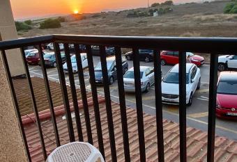 Apartamento cerca de la playa has Balcony rooms