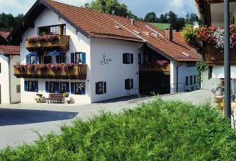 Kurbad und Landhaus Siass has Balcony rooms