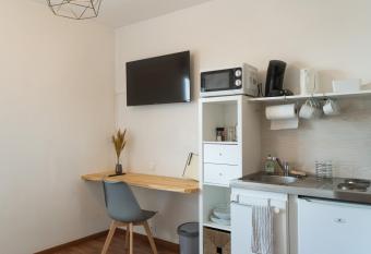 Studio r  nov   Proche Centre-ville Rodez allows 18 year olds to book a room