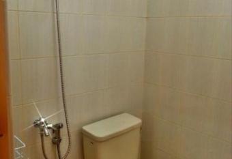 oyo cheapest lodge & kelimutu-komodo tour has Balcony rooms