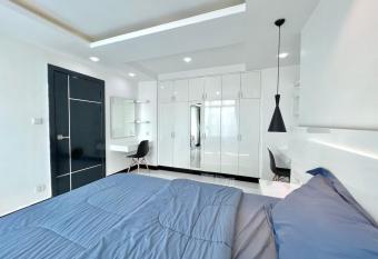 PTH Residence allows 18 year olds to book a room