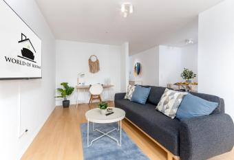 World of Rooms -    la fronti  re allows 18 year olds to book a room