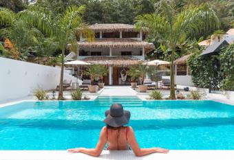 Vayu Retreat Villas allows 18 year olds to book a room