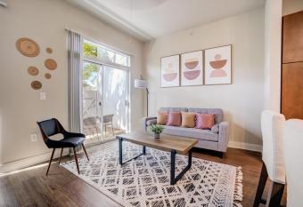 FRONTDESK SYNC Med Center Apts Houston has Balcony rooms