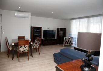 Apartamento de lujo en Edificio Zafiro, Benidorm allows 18 year olds to book a room