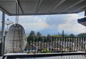 Villa kusuma pinus M-59 has Balcony rooms