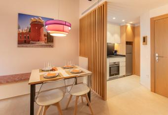 C&C Apartments has Balcony rooms