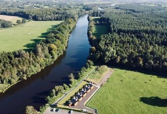 River Bann Retreat has Balcony rooms