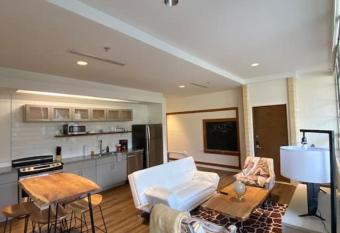 Lovely 2BR Loft in The Heart of The Cross Roads allows 18 year olds to book a room