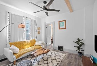 Center of Little Italy #2 has Balcony rooms