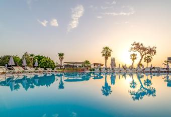 Armas Gul Beach has Balcony rooms