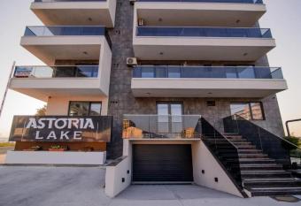 ASTORIA LAKE allows 18 year olds to book a room