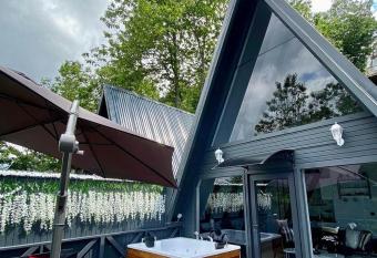 Luxlifesapanca has Balcony rooms