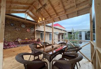 Nemo Guest House has Balcony rooms