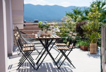 Villa Cerkni  ko jezero has Balcony rooms