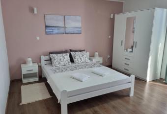 Family Apartment in Dramalj (Crikvenica) has Balcony rooms