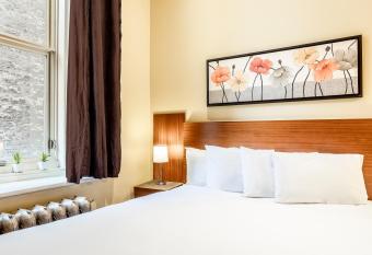 Hotel Ermitage allows 18 year olds to book a room