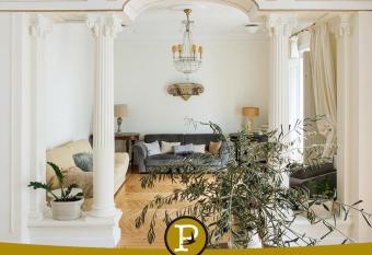 Palacete Encanto Maior allows 18 year olds to book a room