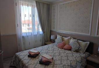 Midtown apartment has Balcony rooms