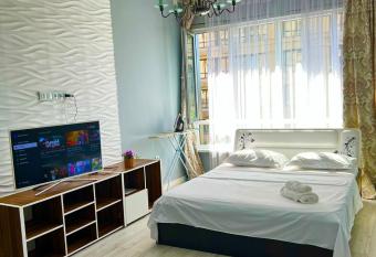 Element Apartments, 1 room, near MEGA Alma-Ata has Balcony rooms