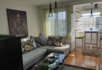 Manojlovi   apartman has Balcony rooms