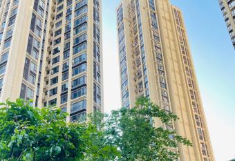       LingLi allows 18 year olds to book a room