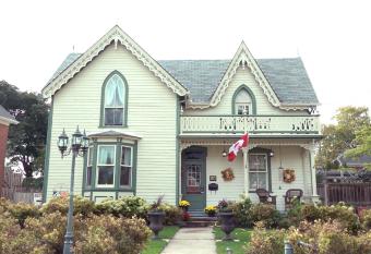 Honeymoon Suite, Bristow's Inn allows 18 year olds to book a room