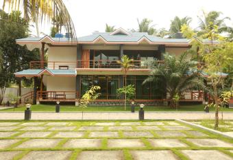 Lara Lake View Resort has Balcony rooms