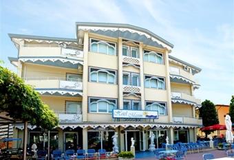 Hotel Maxim has Balcony rooms