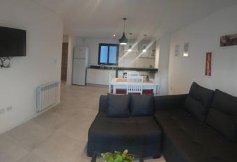 Moderno Departamento con pileta y asador has Balcony rooms