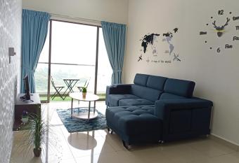 ComfyHome at Palas Horizon Residence with sunrise view has Balcony rooms