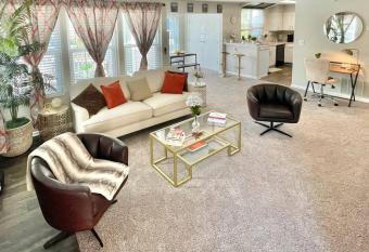 Heart Of Atlanta Near Everything Sandy Springs has Balcony rooms