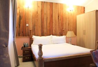 Karimba Lodge - Meru has Balcony rooms