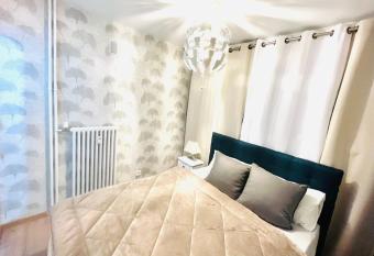 Appartement    2 minutes de Gen  ve - Annemasse allows 18 year olds to book a room