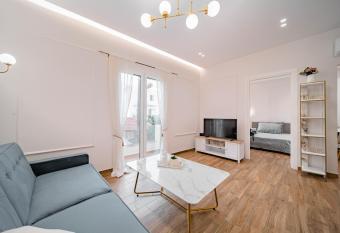 Petite Palace Home 1 has Balcony rooms