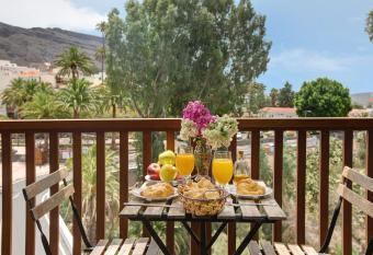 Holiday Cottage Santa Luc  a 1 has Balcony rooms