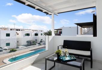 Casa Fariones has Balcony rooms