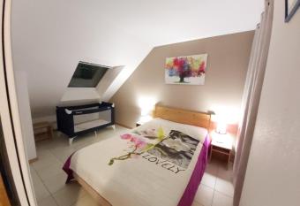 Chez Swan et Yuliya has Balcony rooms