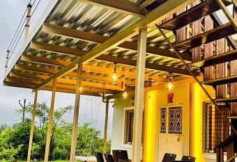 West Valley Villa Mount Casa has Balcony rooms