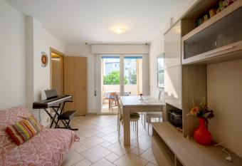 Appartamento Bibione Pineta Relax has Balcony rooms