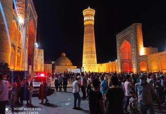 House Samandar has Balcony rooms